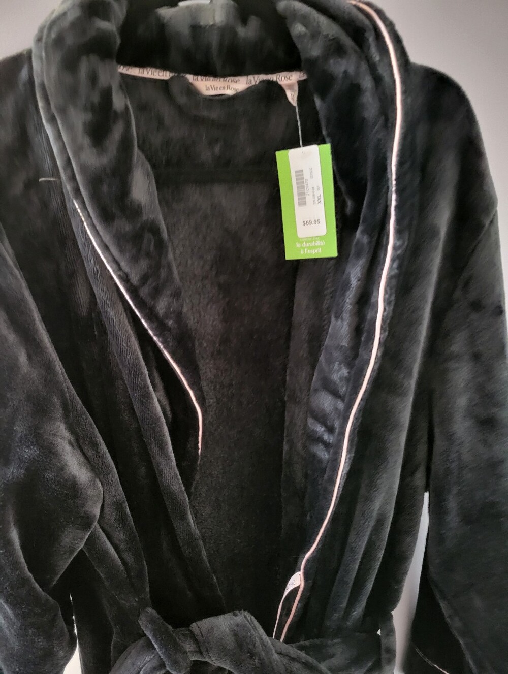 Black Plush Shawl-Collar Robe Coat with Contrast Piping
